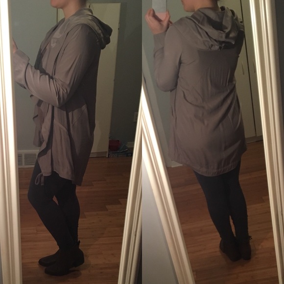 Express Lightweight Jacket - Picture 2 of 5